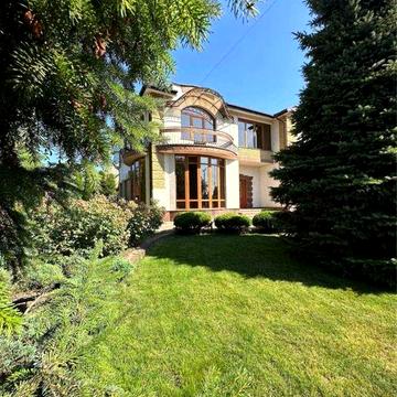 Продаж двоповерхового будинку преміум класу р-н Олексіївка