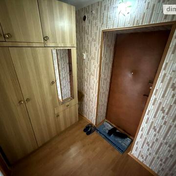 Продаж 1к Квартира Озерна вулиця