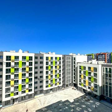 Угорська вул., 12