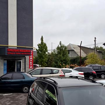 Гнатюка вул., 4