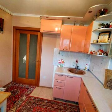 Продам 2-х кімнатну  квартиру