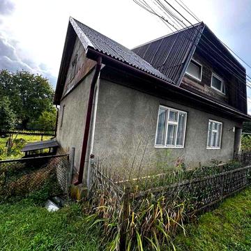 Продається будинок з літньою кухнею в с. В. Бичків
