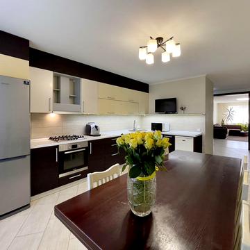 Свободи просп. (Прокофєва), 12/2