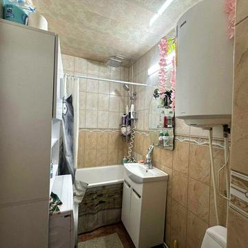 Продаж 2к квартира, цегла,ремонт, Замостя