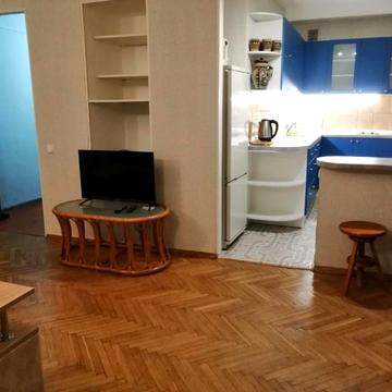 Уютная квартира рядом с Дворцом Украина