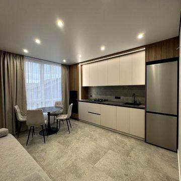 Квартира з ремонтом , меблями те технікою на 3 поверсі