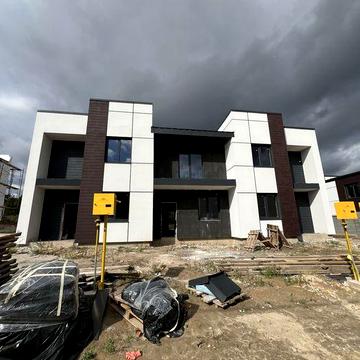 Продаж котеджа з газом та підключеними централізованими комунікаціями