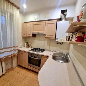 Бориславська вул., 52