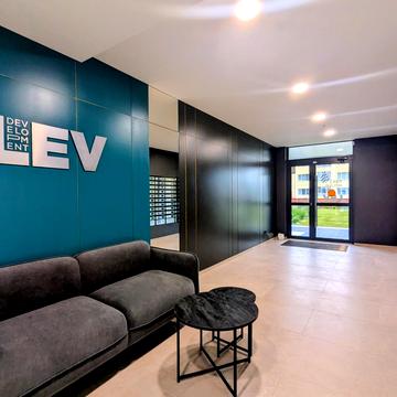Героїв Крут вул., 4