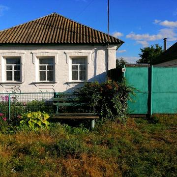 Продається будинок, з надвірними спорудами