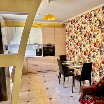 Приватний будинок