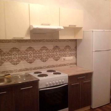 Здам однокімнатну квартиру на найкращому першому поверсі !