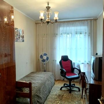 Академіка Корольова вул., 2