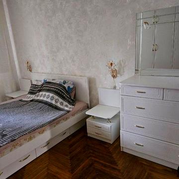 Обсерваторна вул., 6