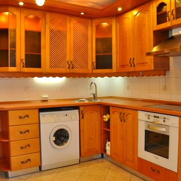 Зої Гайдай вул., 12/10