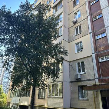Олегівська вул., 22