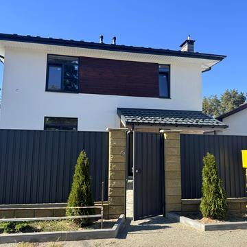 Антонія Михайловського вул., 4