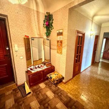 Богдана Хмельницького просп. (Героїв Сталінграда), 109