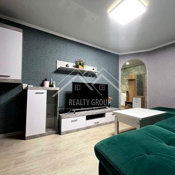 Університетський просп. (Гагаріна), 50