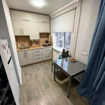 Продаж 2к Квартира Перемоги вулиця