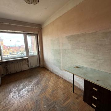 Станційна вул., 111