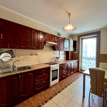 Продаж 2 кім квартири в новобудові з ремонтом біля парку
