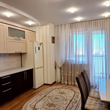 Олексія Вадатурського вул. (Маршала Малиновського), 16б