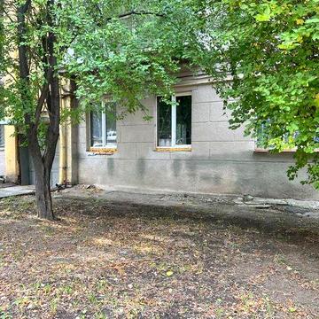 Продам 2-к.кв., сталинка, центр, метро Университет, Научная, Культуры