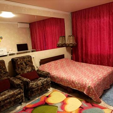 Сдам СВОЮ 1-но комнатную квартиру Левобережный-3, возле "КАРАВАНА"