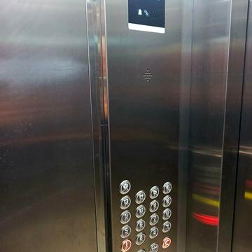 Небесної Сотні просп. (Маршала Жукова), 10