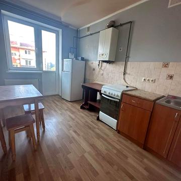 Кільцева вул., 10