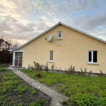 Продається дача розміром з будинок у дачному масиві «Веснянка»