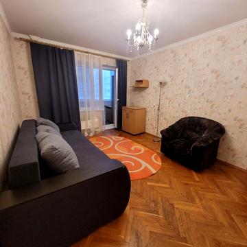 Європейського Союзу просп. (Правди), 8