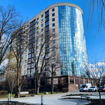 Староміська вул., 1/1