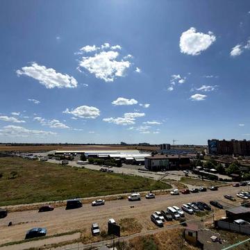 Квартира с ремонтом в новлм доме !