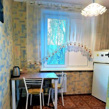 Нескорених вул., 17