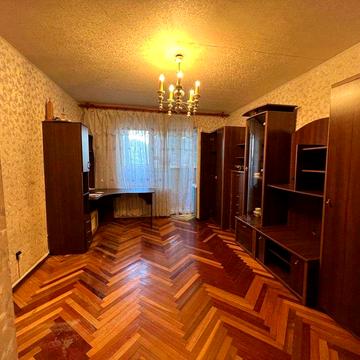 Надії Світличної 1, Однокімнатна велика гостинка, без%