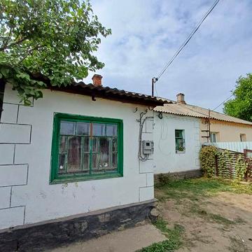 Здаю півбудинку в оренду