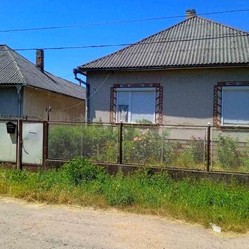 ТЕРМІНОВО Оренда 3-х кімнатного будинку у центрі Берегова!