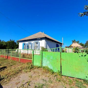 Продам цегляний будинок.