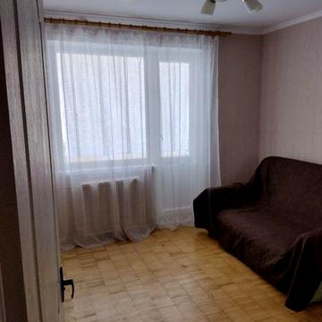 Це кв. Вул. Велика Васильківська , метро Либідська