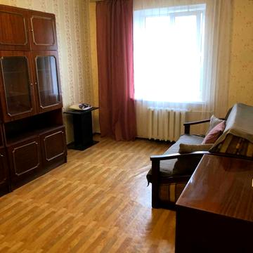 Велика Кільцева вул., 8