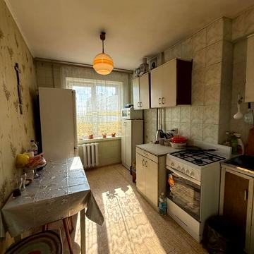 Янтарна вул., 77