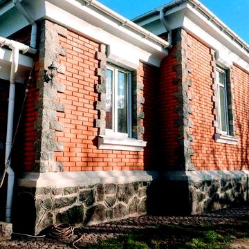 Свій кирпичний одноповерх центр р-он 2007р 200м 9сот 5кім 3с/в 2гаража