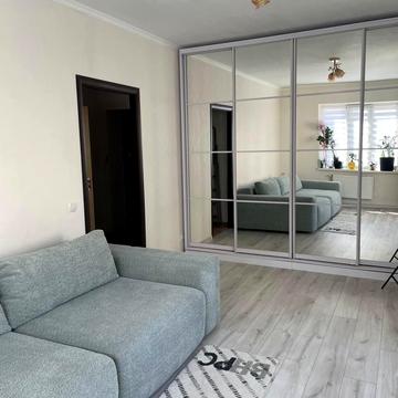 Тараса Шевченка бульв., 7