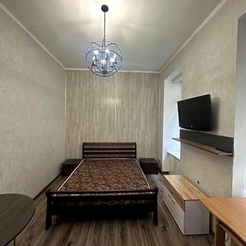 Довгострокова оренда 1к Квартира Дорошенка Петра вулиця