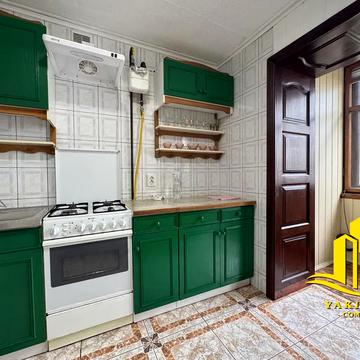 Євгена Патона вул., 21