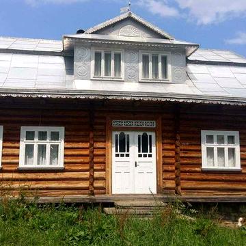 Продається будинок в Карпатах + ділянка.