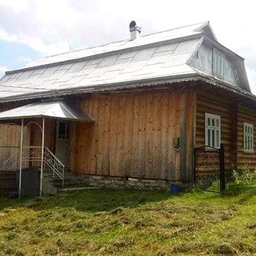 Продається будинок в Карпатах + ділянка.