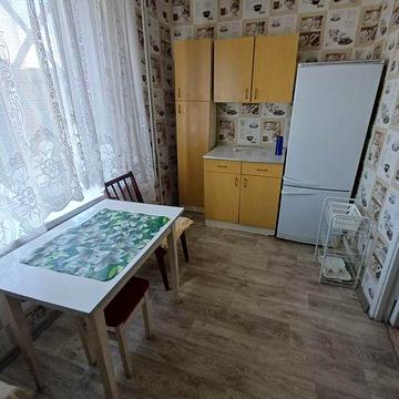 Долгосрочная аренда  1 кв . Космос.